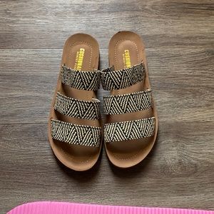Memory foam sandals